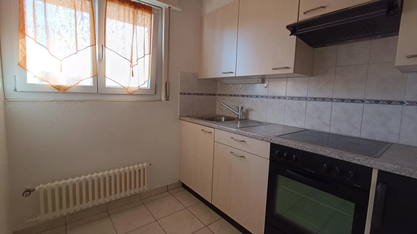 2.5 Room Apartment - Photo 2 of 7