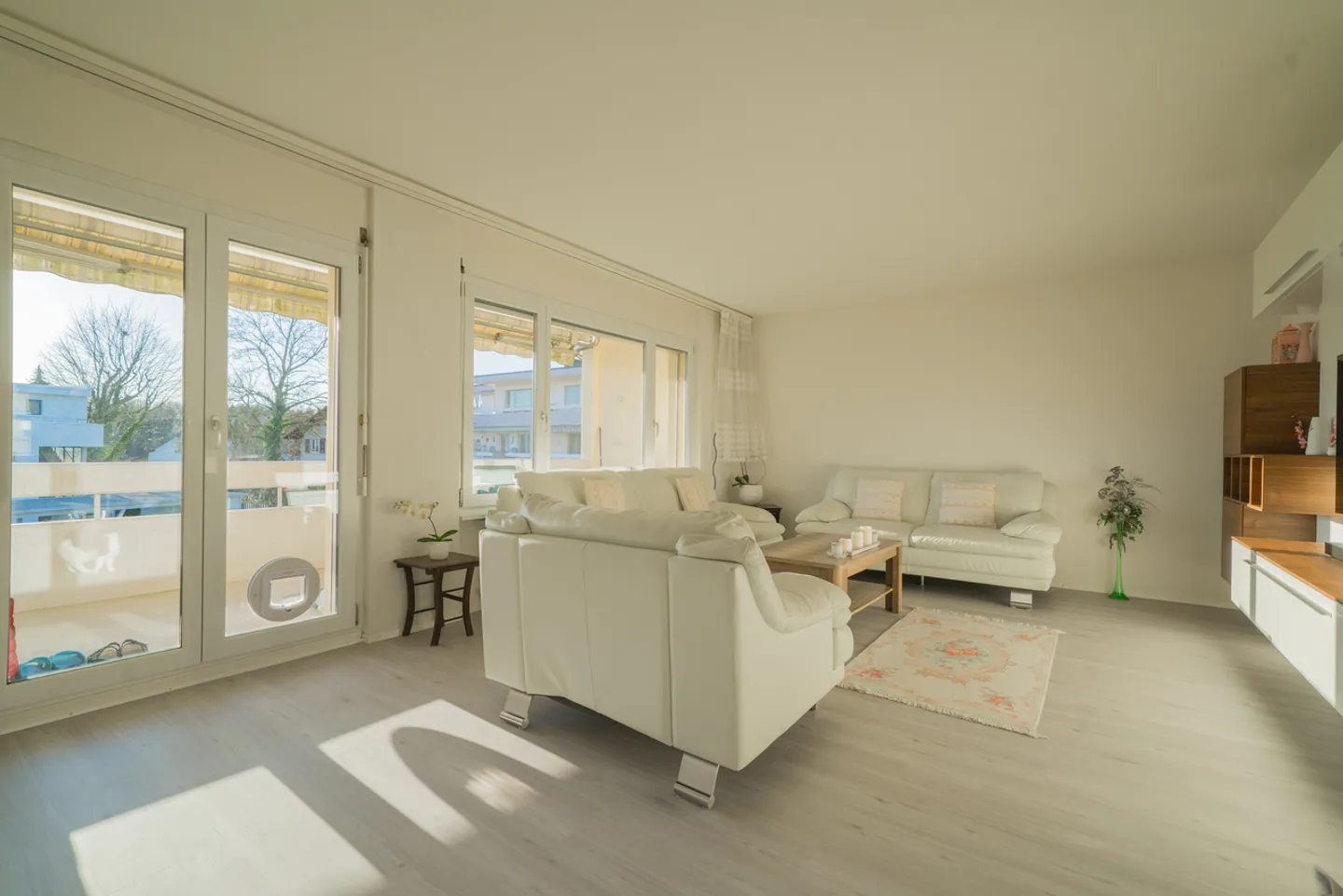 Appartamento luminoso in un tranquillo quartiere residenziale vicino a Solothurn - Foto 2 di 15