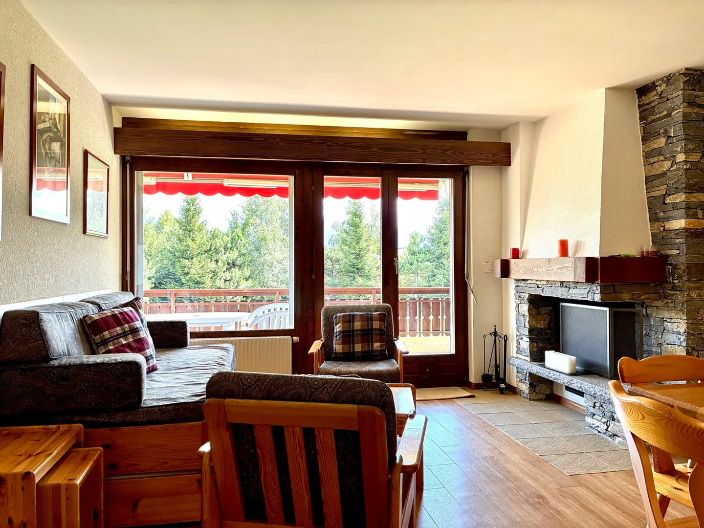 Apartment for rent - Photo 3 of 10