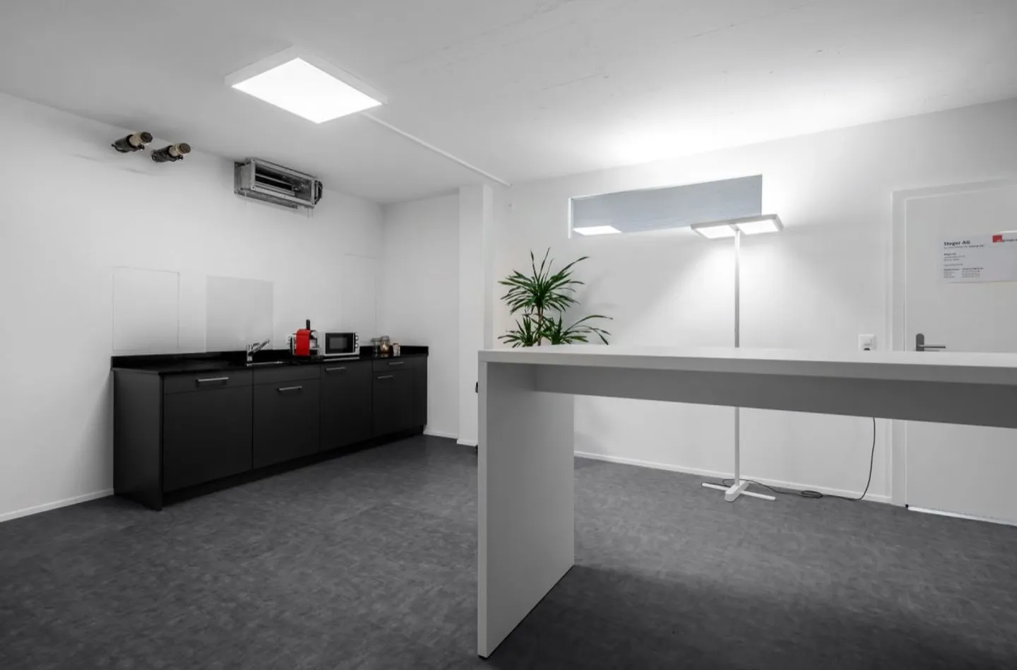 Spazio ufficio in affitto - Foto 1 di 3