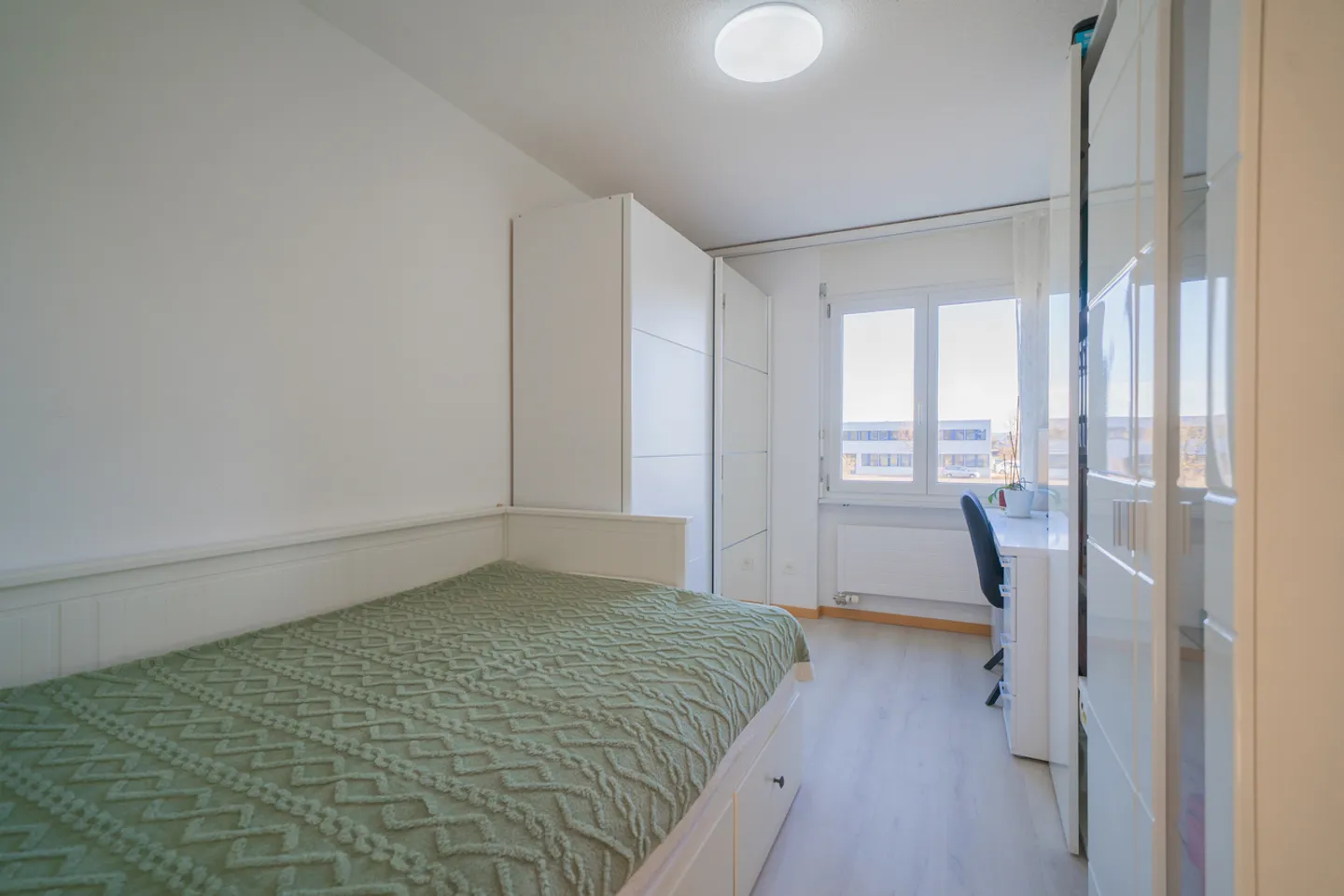 Appartamento luminoso in un tranquillo quartiere residenziale vicino a Solothurn - Foto 8 di 15