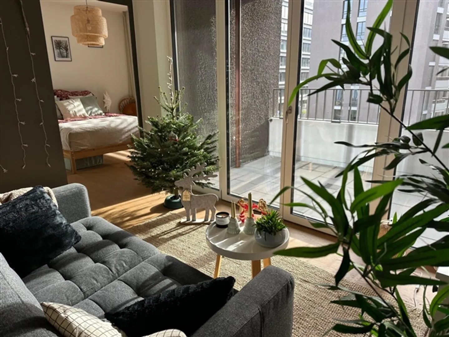 APPARTEMENT 2½ PIÈCES À ZURICH - DISTRICT 2, MEUBLÉ, TEMPORAIRE - Photo 4 sur 10