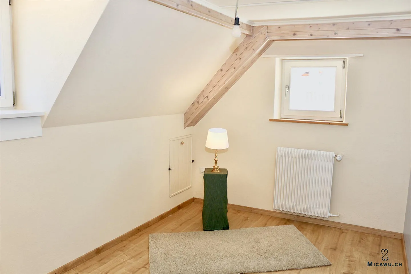 Charmante 3.5 Zimmer-Wohnung mit kurzen Wegen zu ÖV und Einkauf - Foto 2 di 15