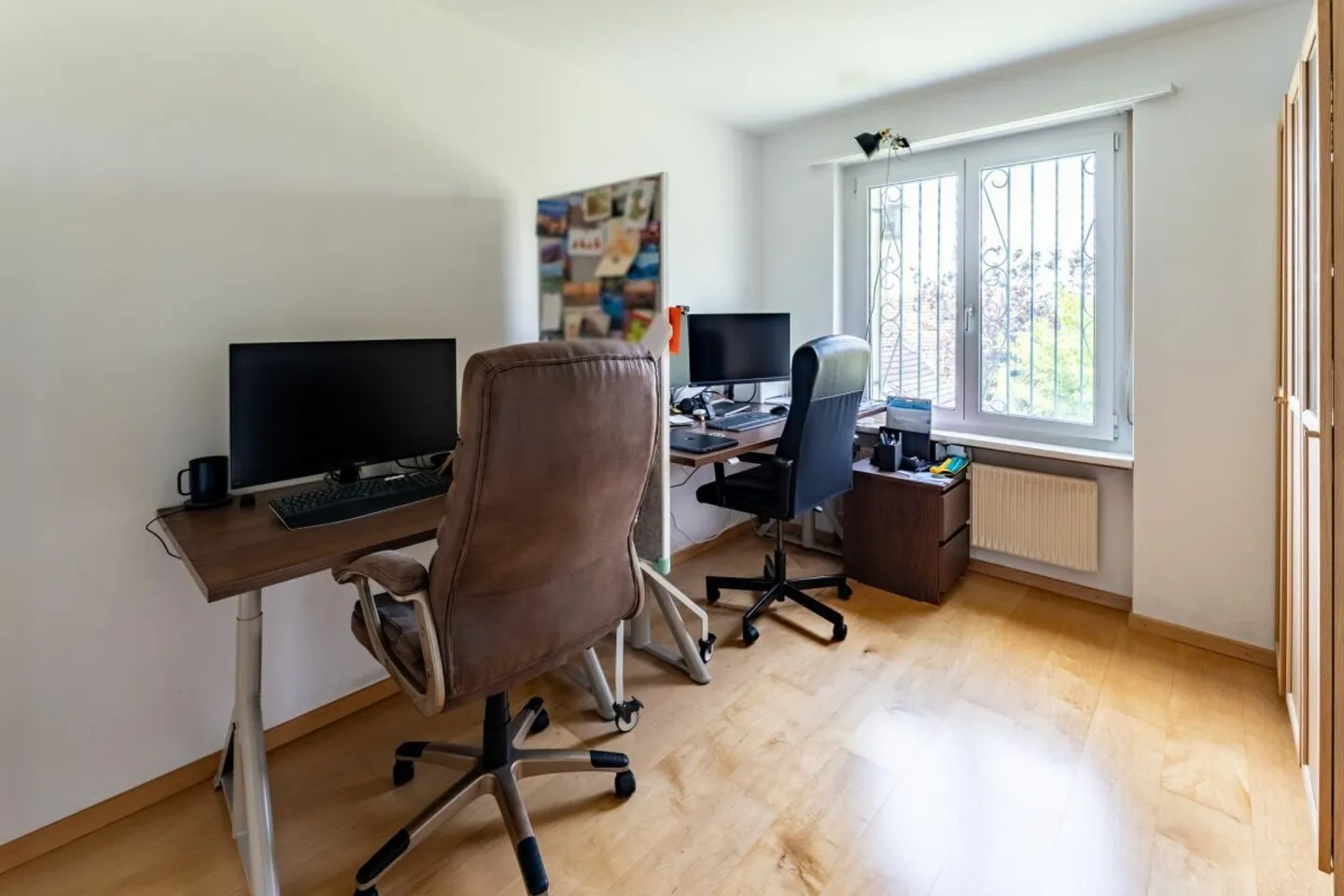 Modernisierte 4.5-Zimmer-Wohnung mit traumhaftem See- und Bergblick - Foto 8 von 18