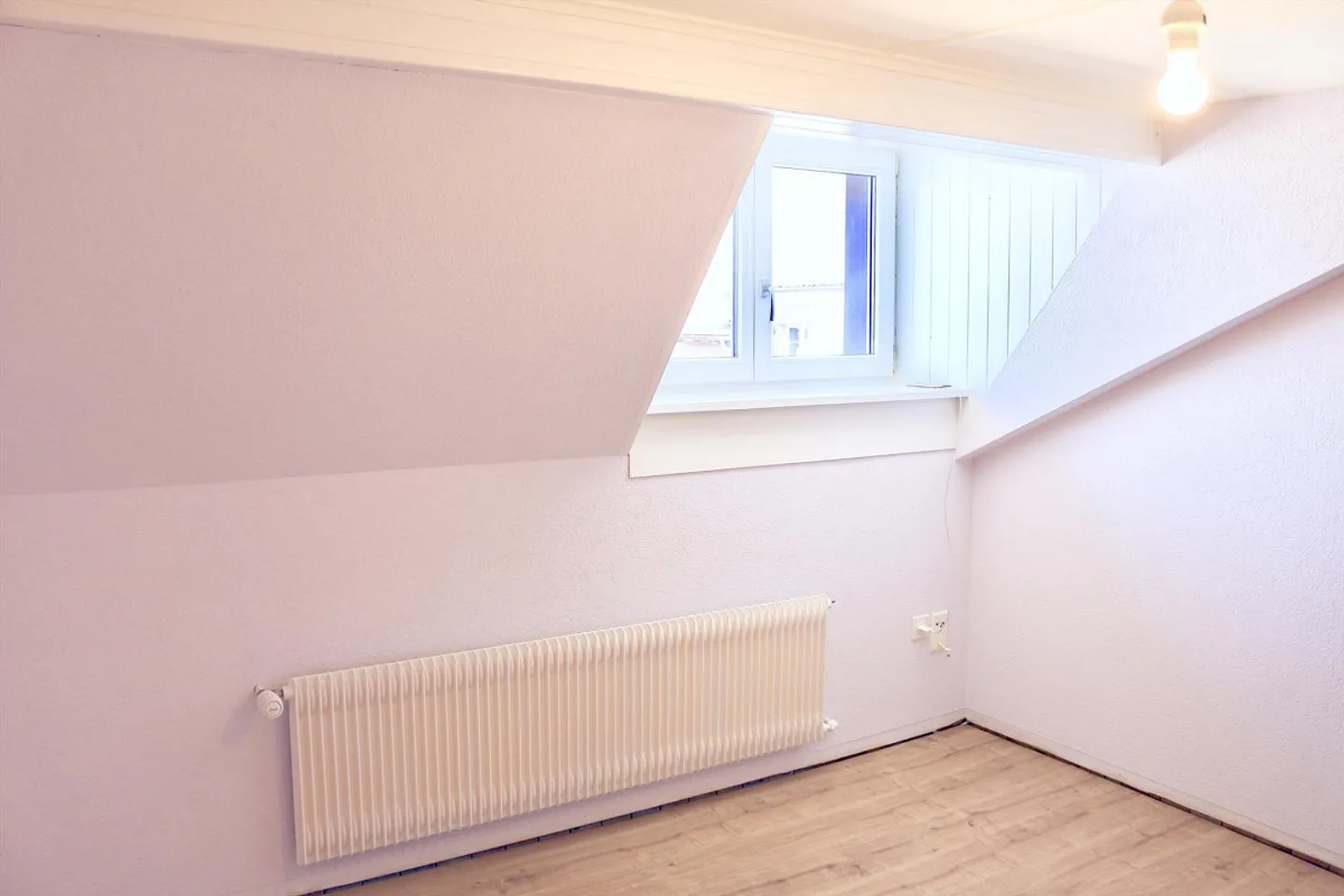 Charmante 3.5 Zimmer-Wohnung mit kurzen Wegen zu ÖV und Einkauf - Foto 9 di 15