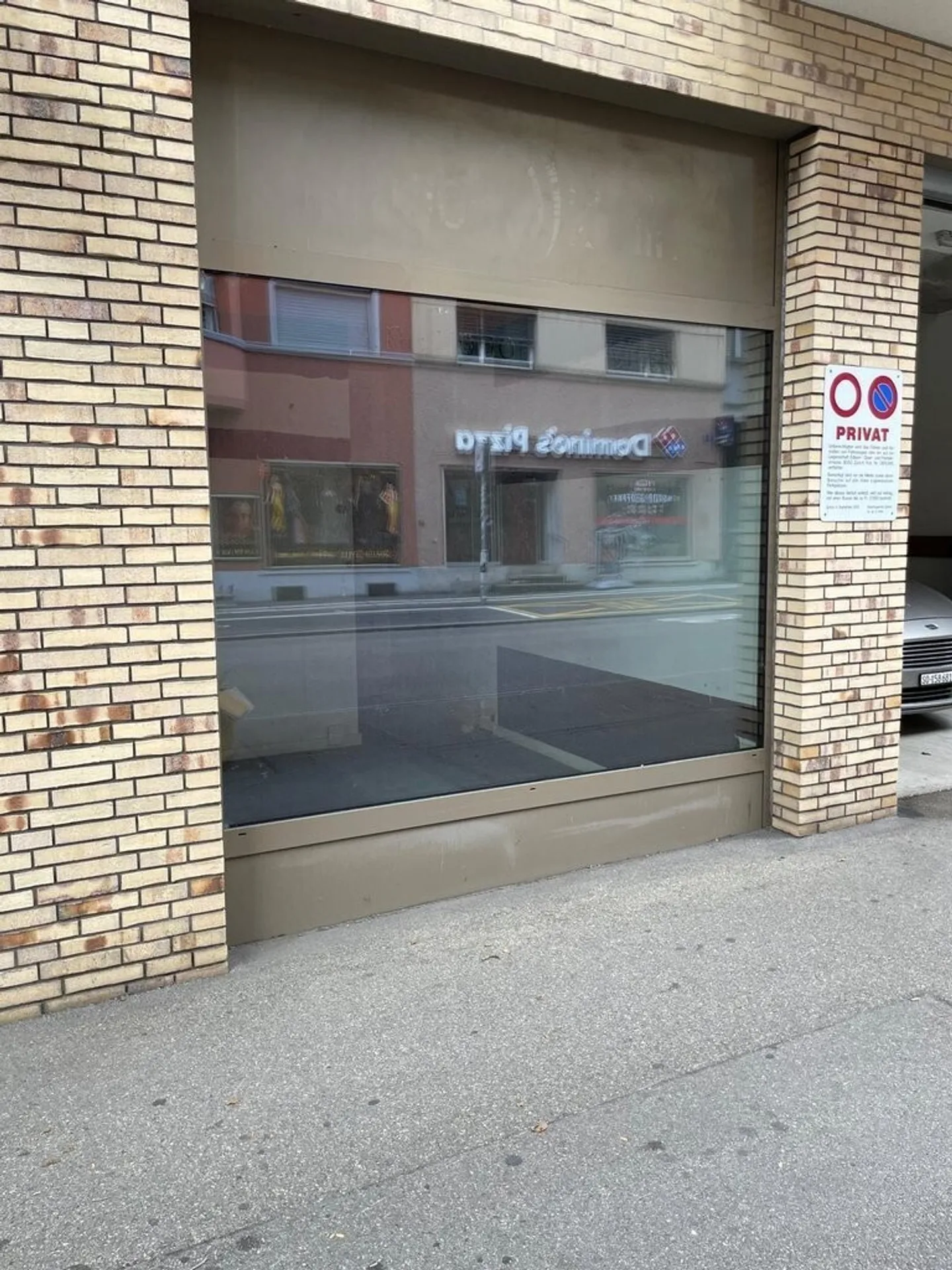 Spend your lunch break at the marketplace - Photo 2 of 7