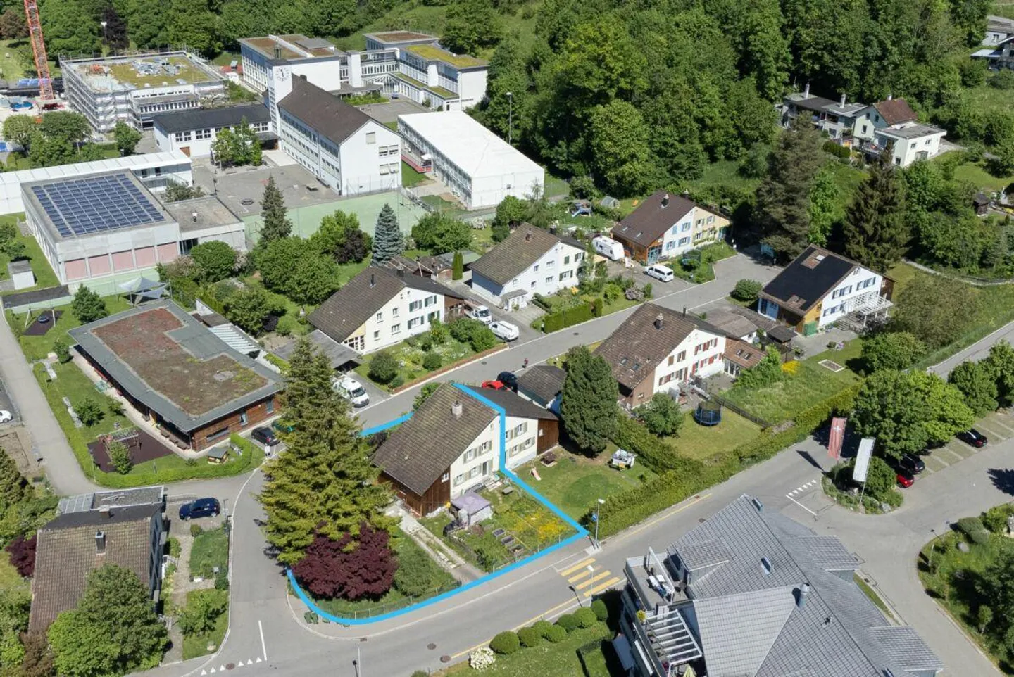 Einfamilienhaus mit 624 m2 grossem Grundstück - Foto 1 von 14