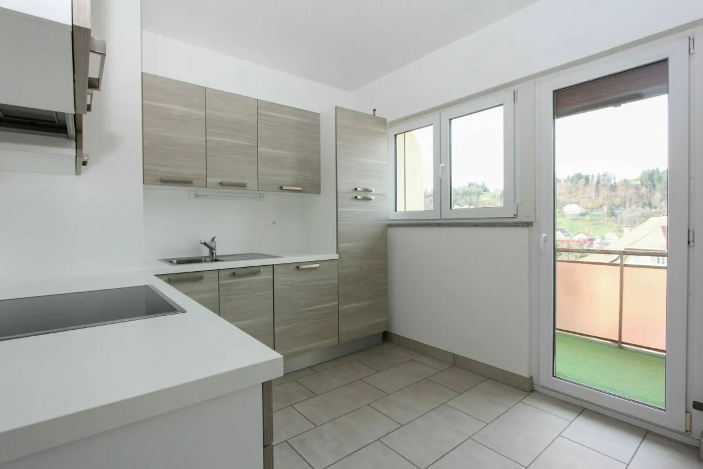 Brightly renovated 3.5-room investment apartment - Photo 3 of 14