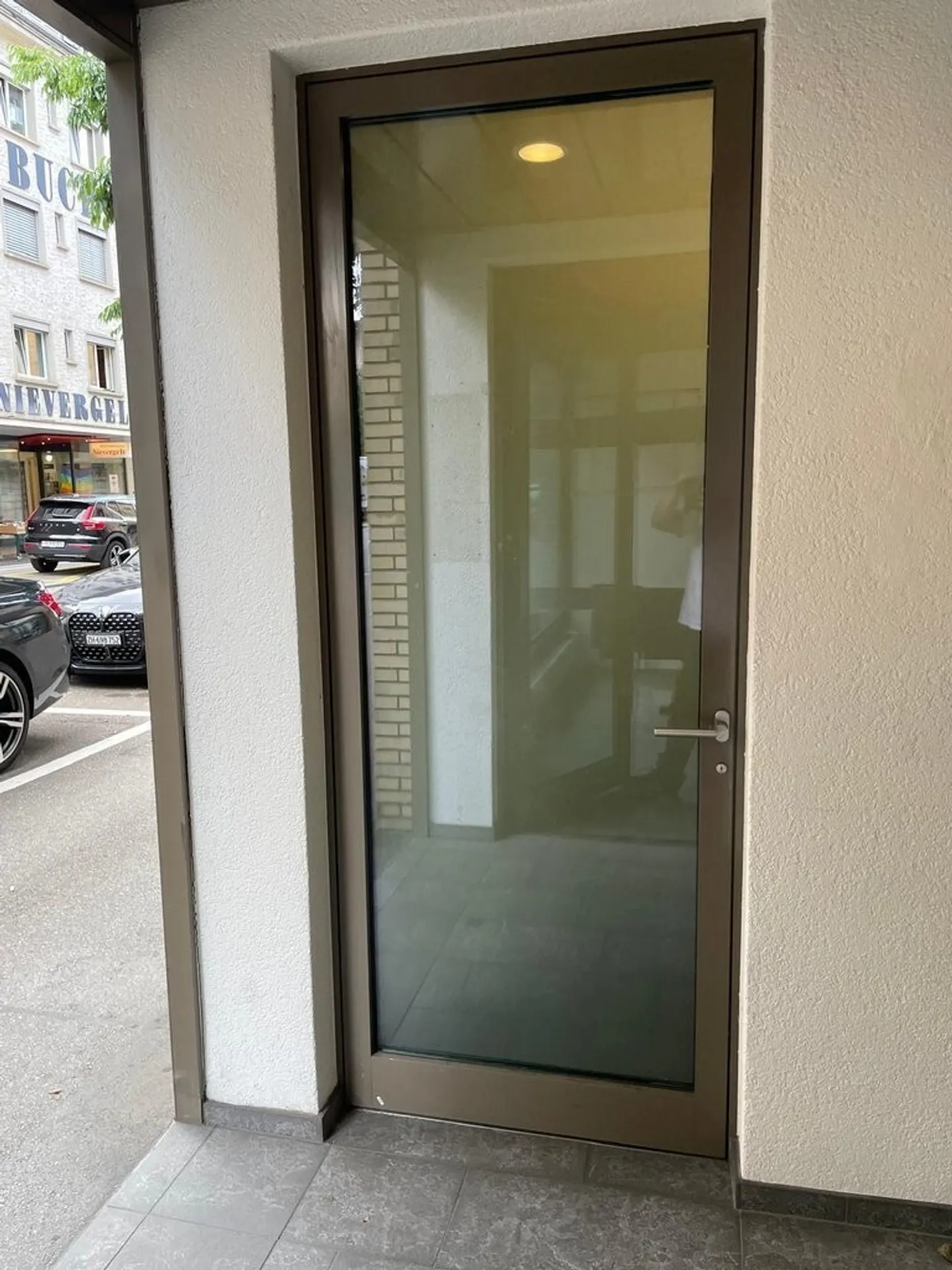 Spend your lunch break at the marketplace - Photo 6 of 7