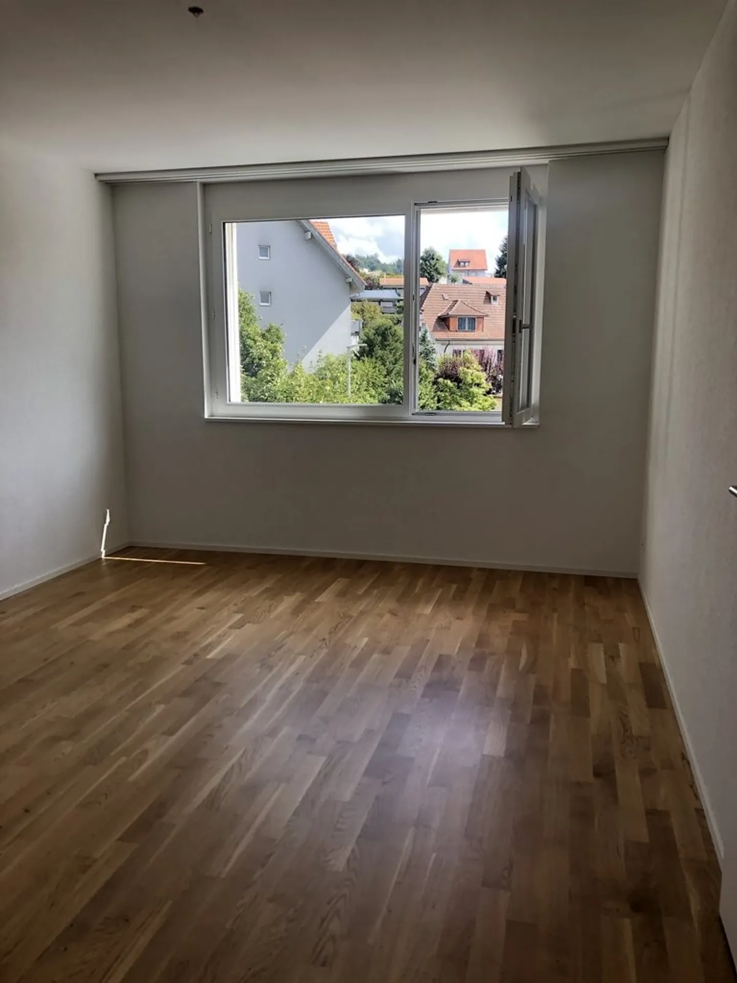 Appartement moderne avec balcon - Photo 4 sur 9