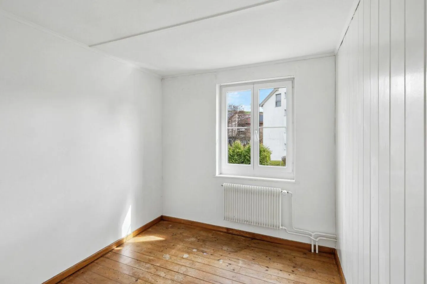 Einfamilienhaus mit 624 m2 grossem Grundstück - Foto 9 von 14