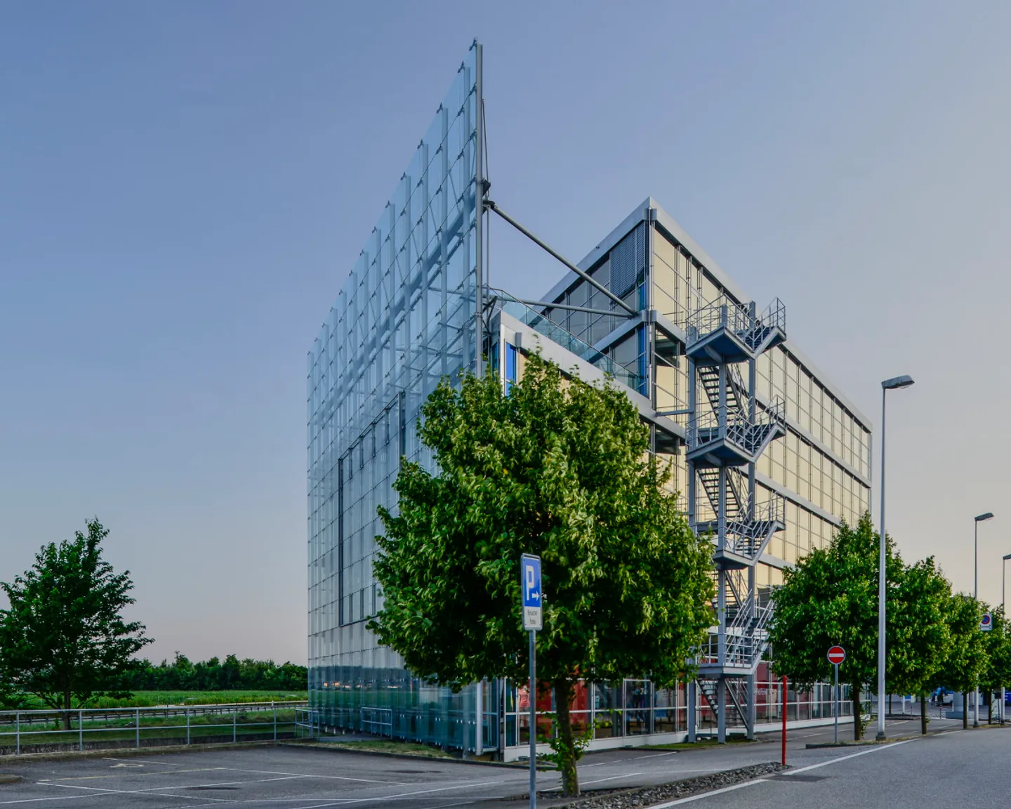 Edificio ad uso misto in affitto - Foto 1 di 10