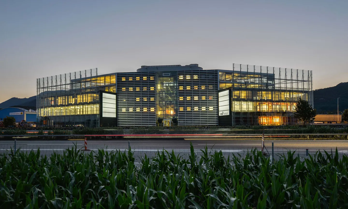 Edificio ad uso misto in affitto - Foto 5 di 10