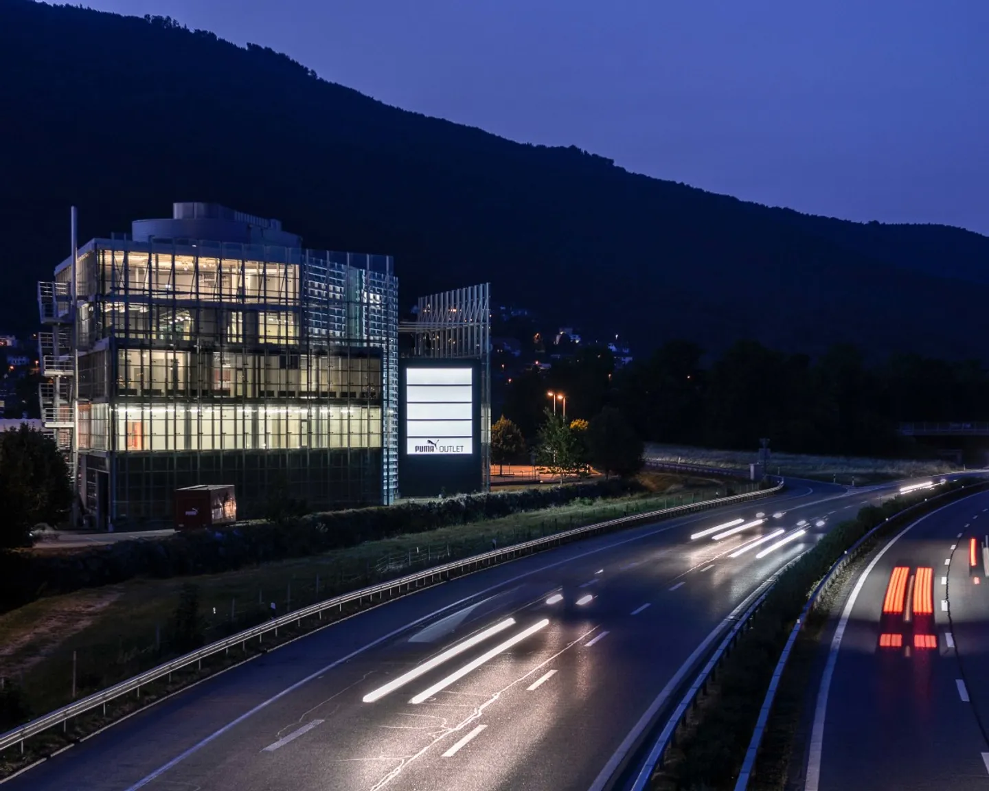 Edificio ad uso misto in affitto - Foto 4 di 10