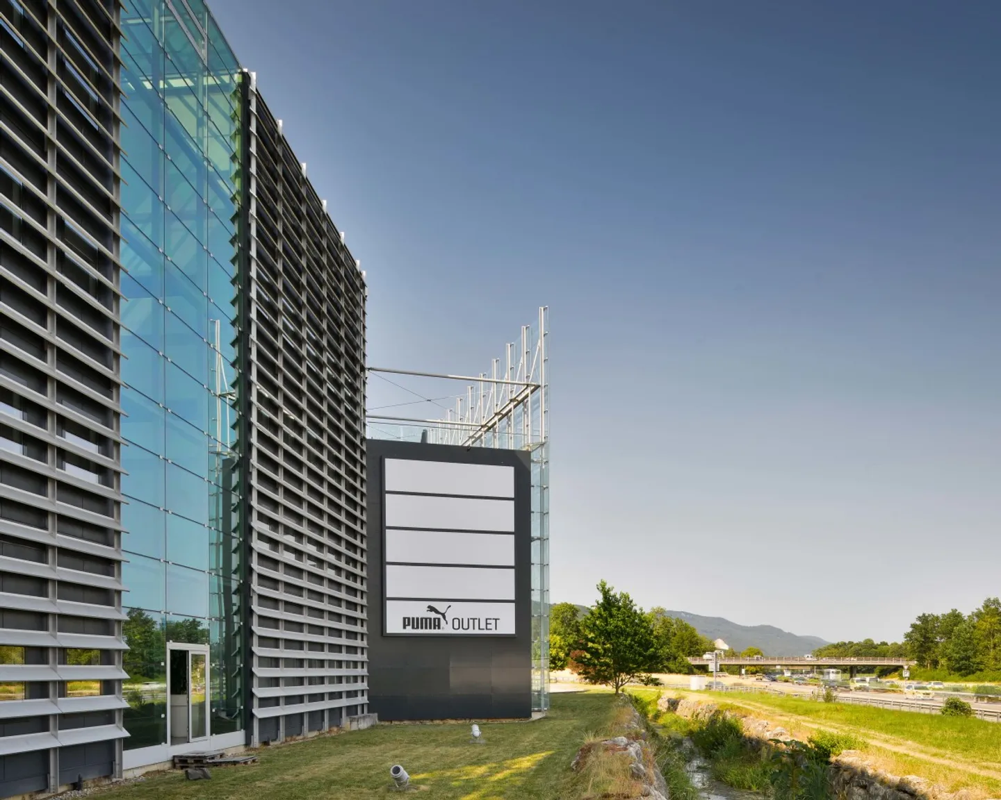 Edificio ad uso misto in affitto - Foto 9 di 10