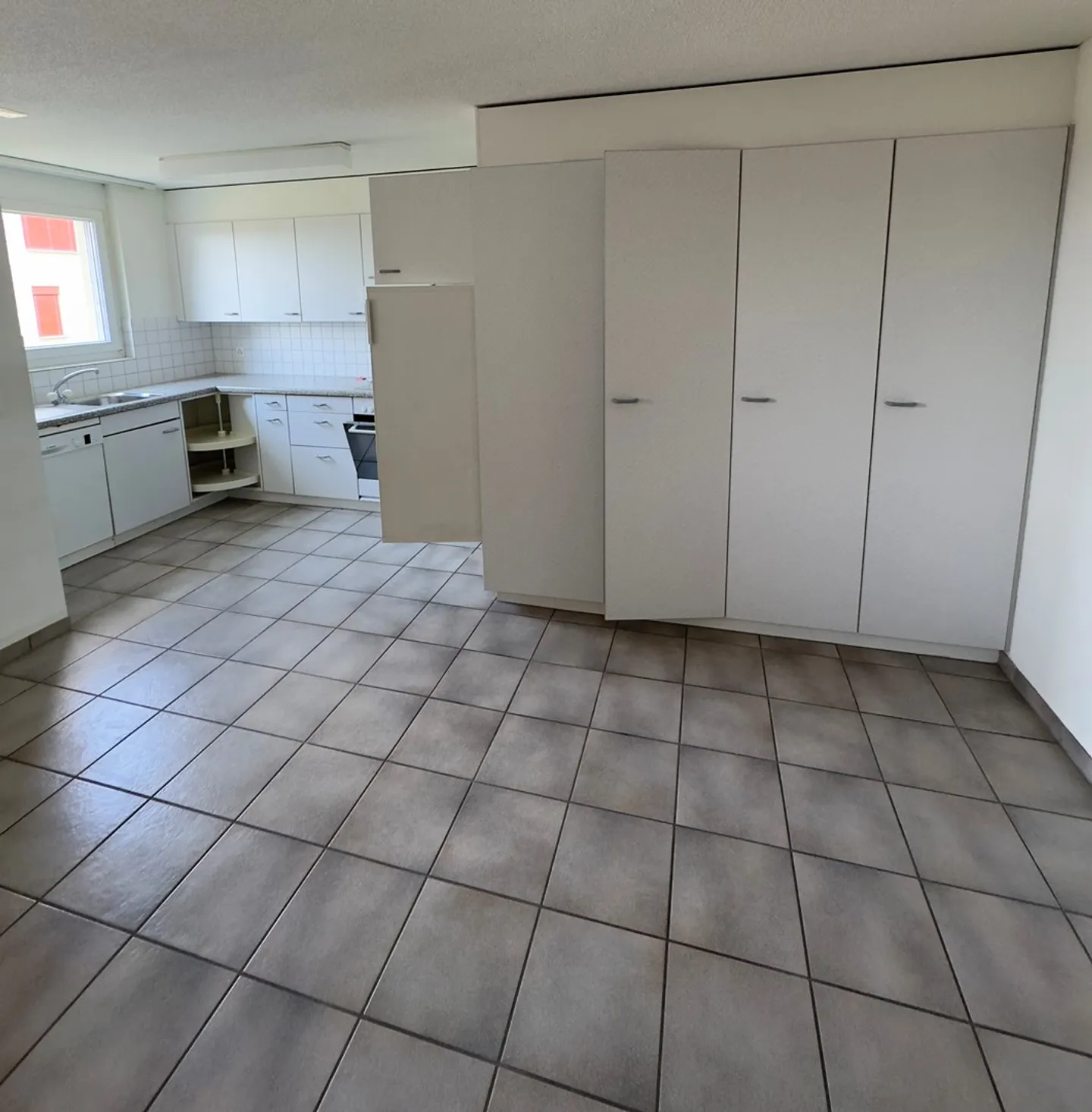 Apartment for rent - Photo 2 of 11