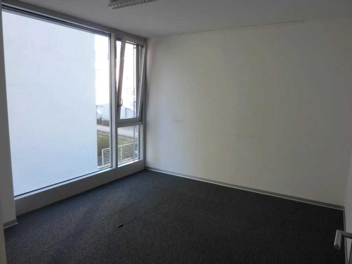 Bürofläche an guter Lage im Aarepark (112 m2) - Foto 6 von 9