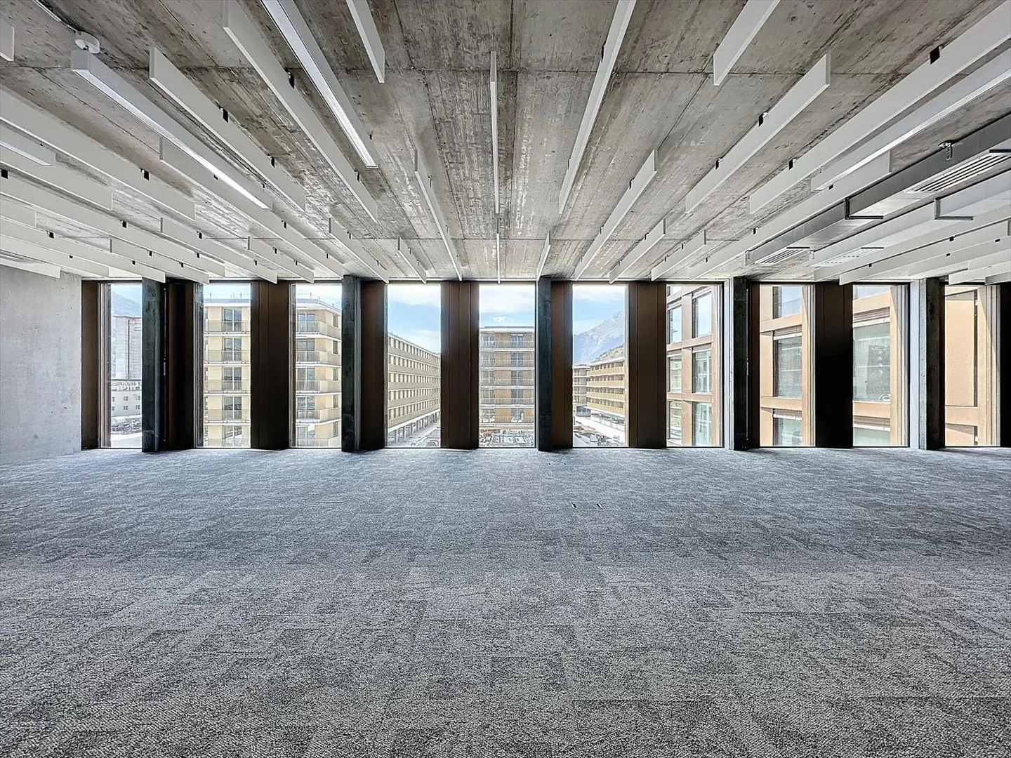 À louer au cœur de Sion, magnifiques bureaux partiellement meublés à partir de 70 m2 dans un nouveau quartier. - Photo 11 sur 12