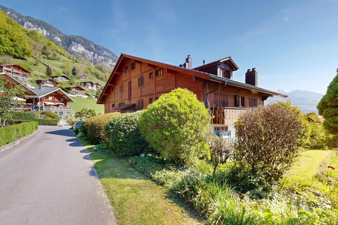 Lake View, Peace and Sun: Your 2.5-Room Apartment in Merligen - Photo 10 of 11