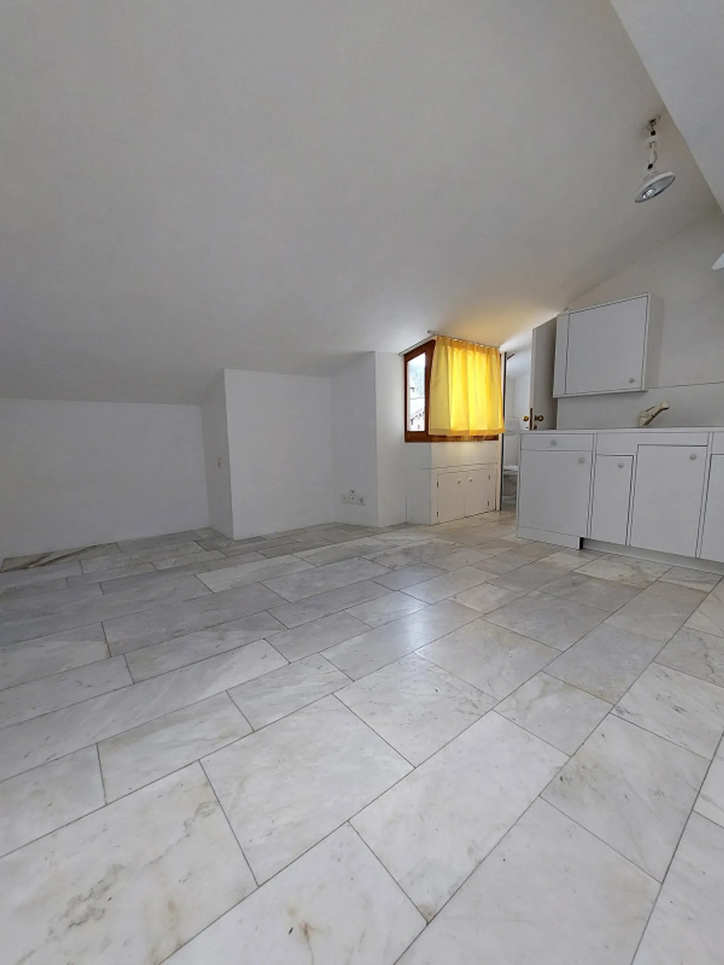 Appartement 1 pièce sur la Via Centrala 2, Ilanz - Photo 2 sur 5