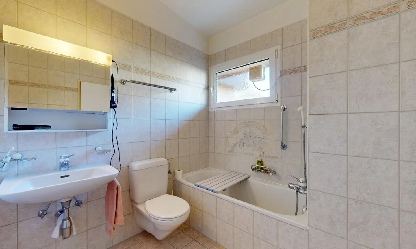 Family home with a view of the Pre-Alps in Villars-sur-Glâne - Photo 9 of 11