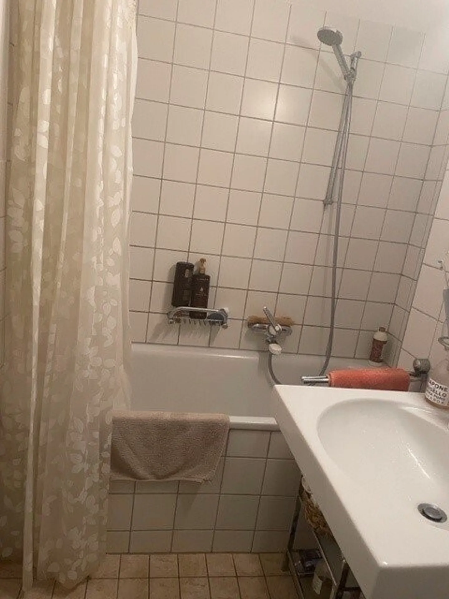 Charmante appartement ancien de 3,5 pièces - Photo 7 sur 9