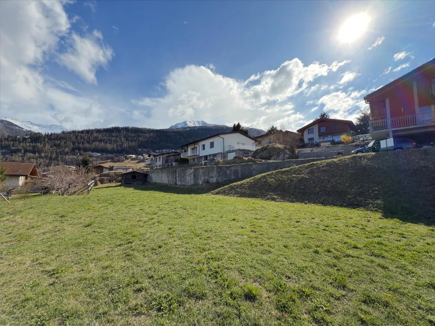 Wunderschönes Baugrundstück 4 Minuten von der Station entfernt - Foto 5 von 7