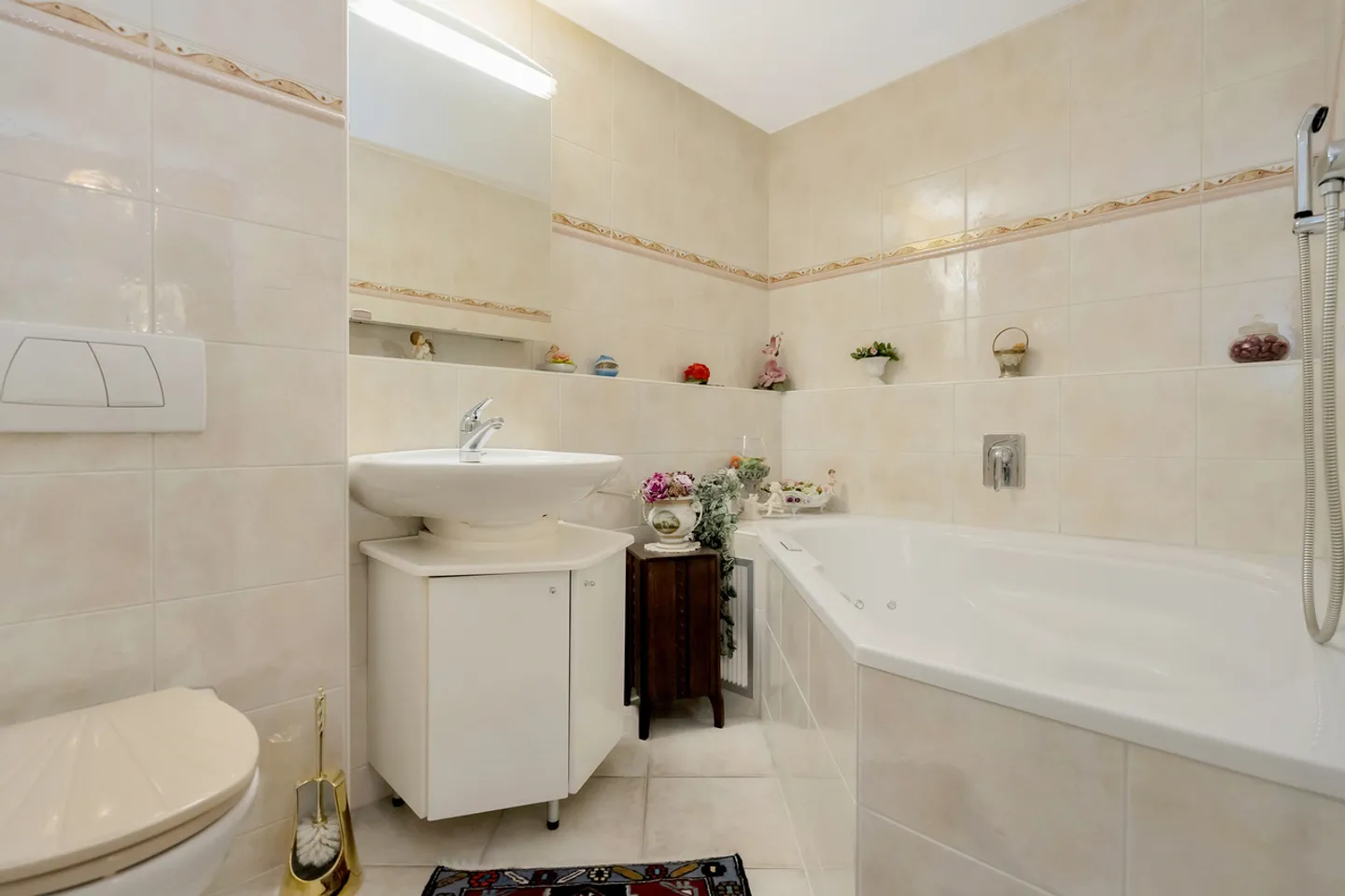 Grosszügige 5.5-Zimmer Wohnung in Thun - Foto 9 von 11