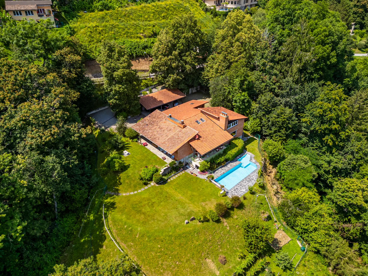 Villa architecturale avec vue sur le lac - Photo 27 sur 30