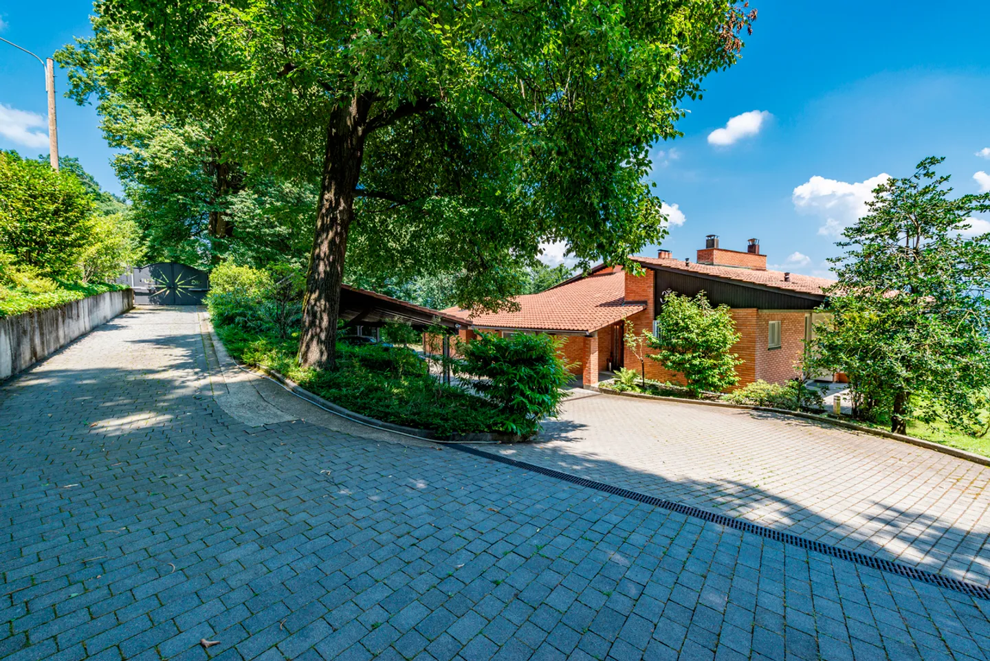 Villa architecturale avec vue sur le lac - Photo 19 sur 30