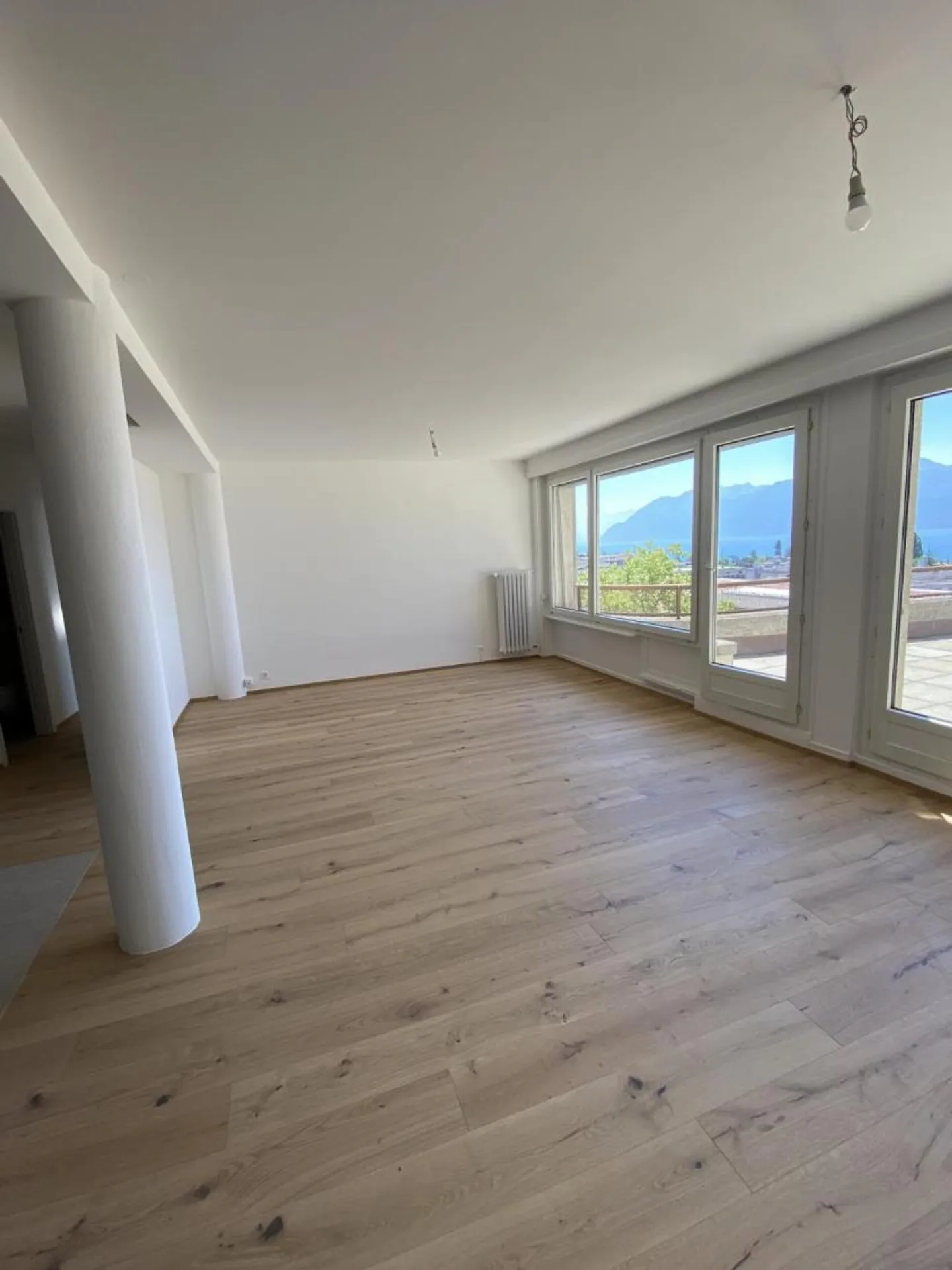 Appartement rénové avec terrasse - Photo 8 sur 13