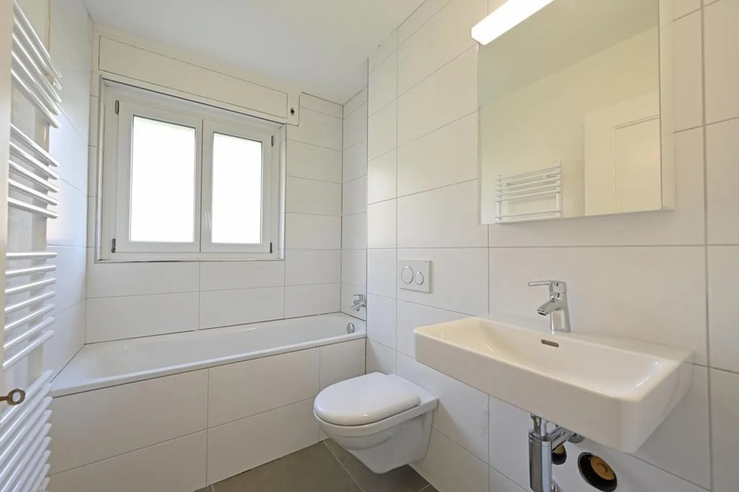 4 1/2-room apartment, 2nd floor left - Photo 3 of 5