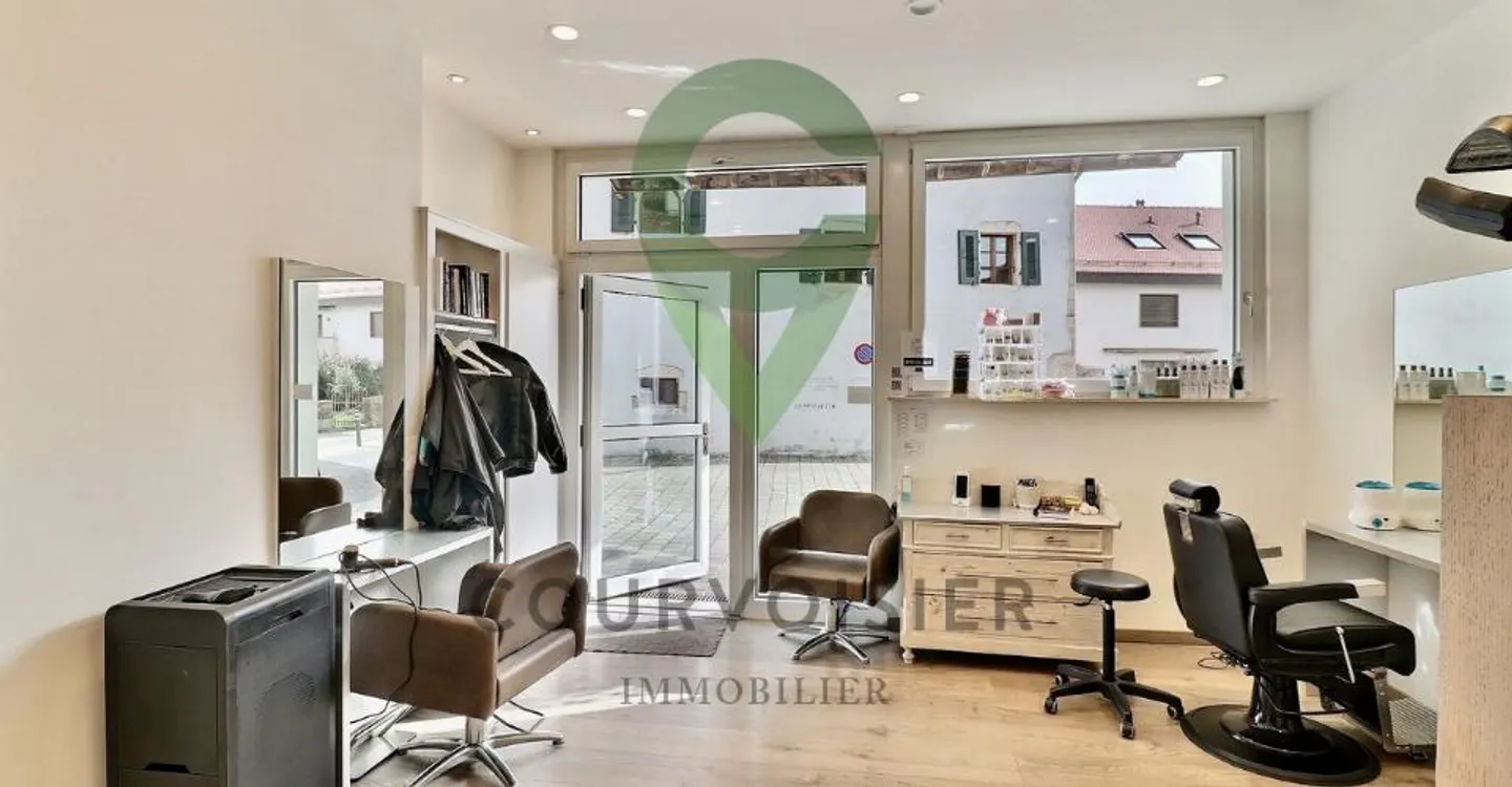 Casa di carattere con annessi e grande potenziale - Foto 10 di 12