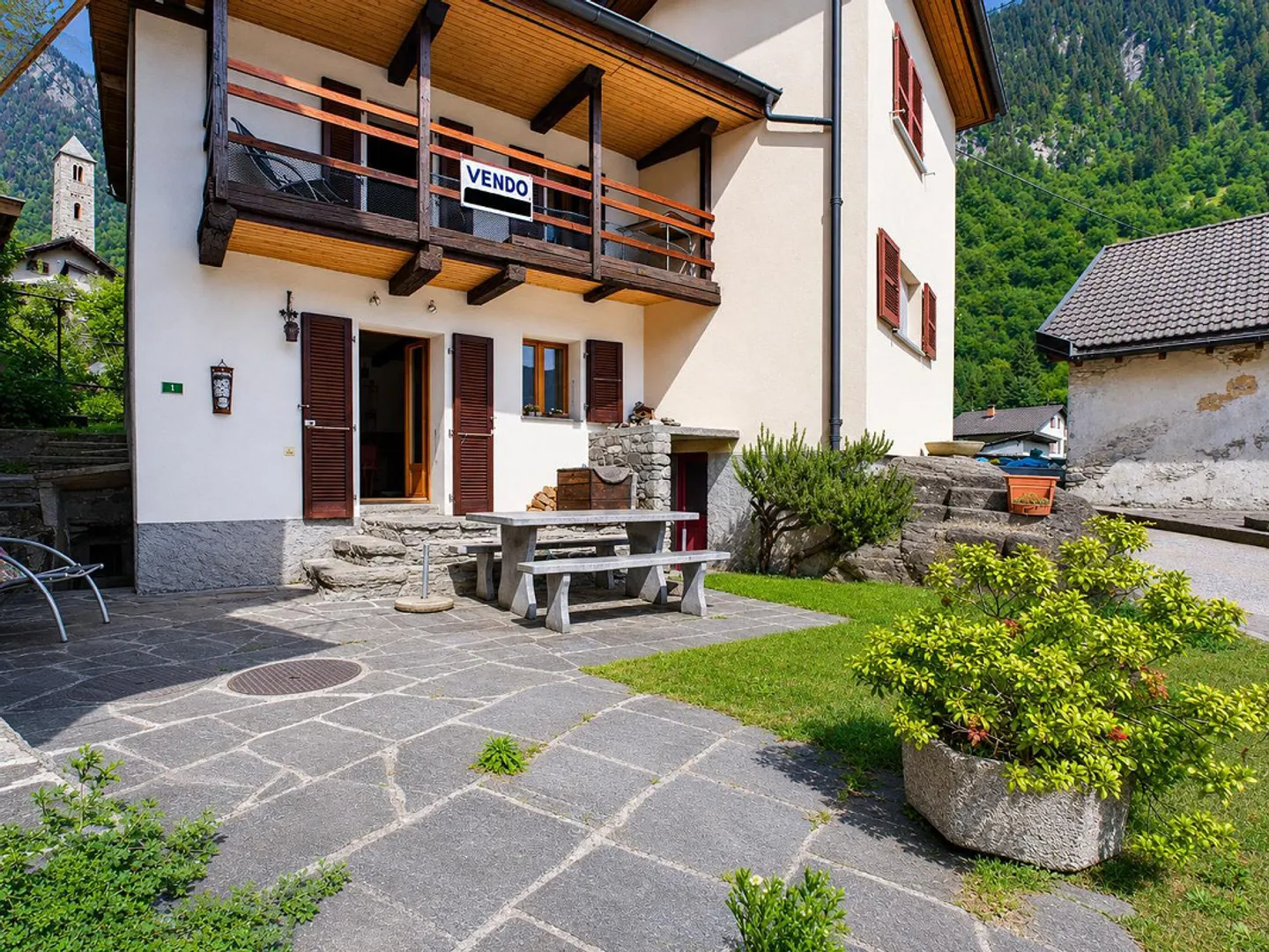 Maison de ville élégante de 2,5 pièces avec balcon, Blenio - Photo 1 sur 11