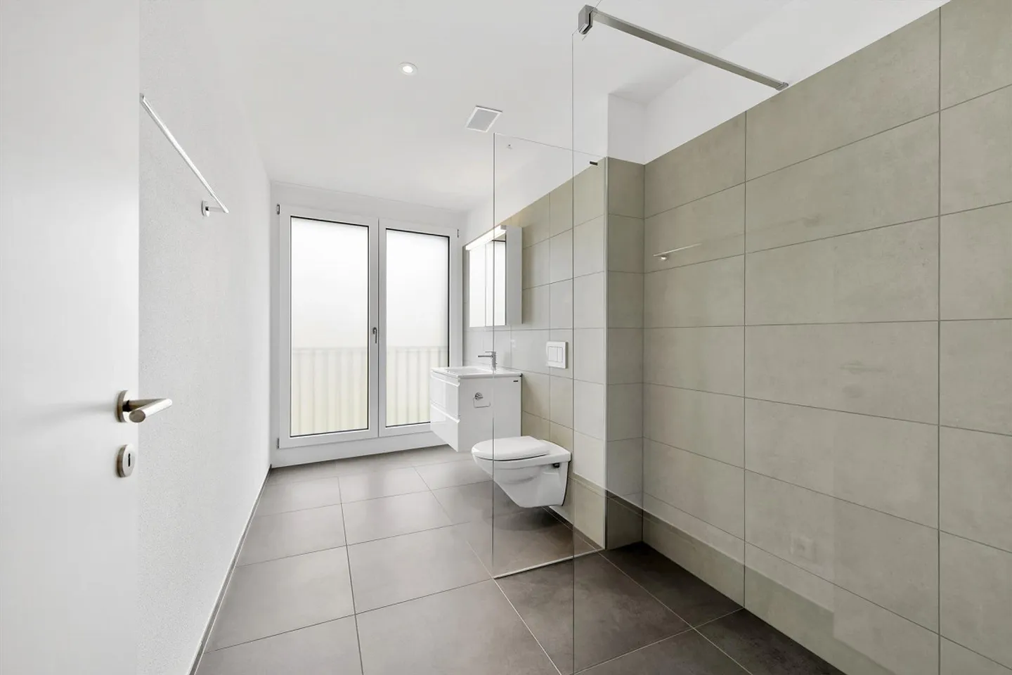 Your living experience in a comfortable location - Photo 5 of 13