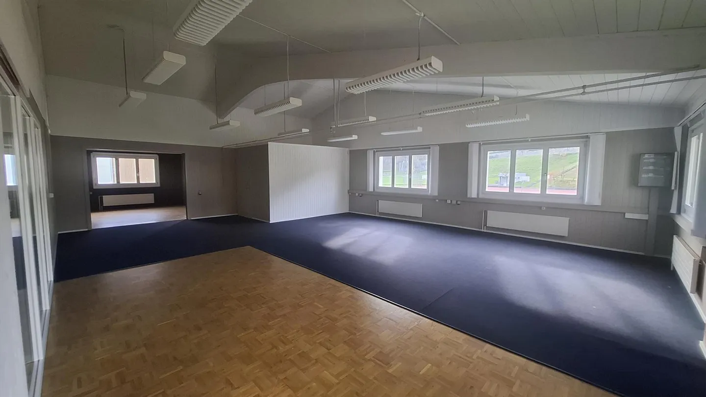 Versatile commercial space for rent in Stans - Photo 8 of 14