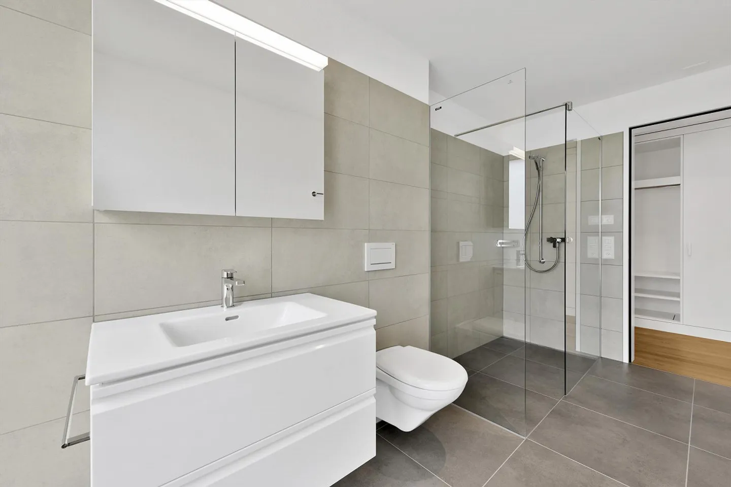 Your living experience in a comfortable location - Photo 6 of 13