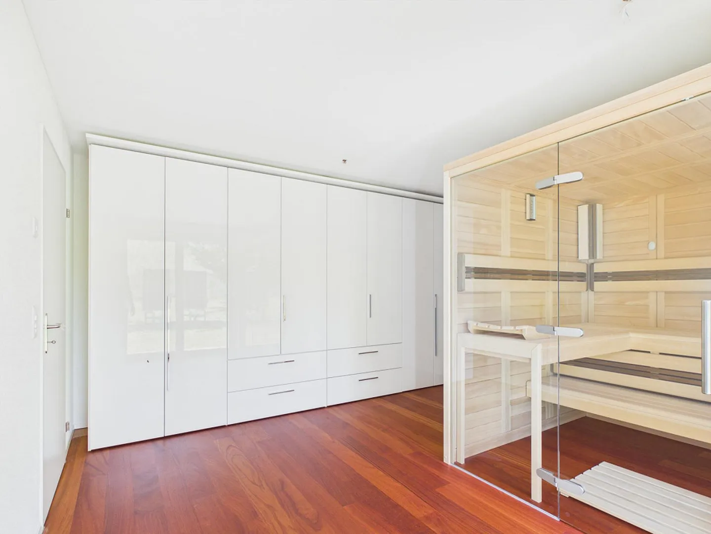 Luxurious garden apartment with large seating area in Stein am Rhein - Photo 7 of 15