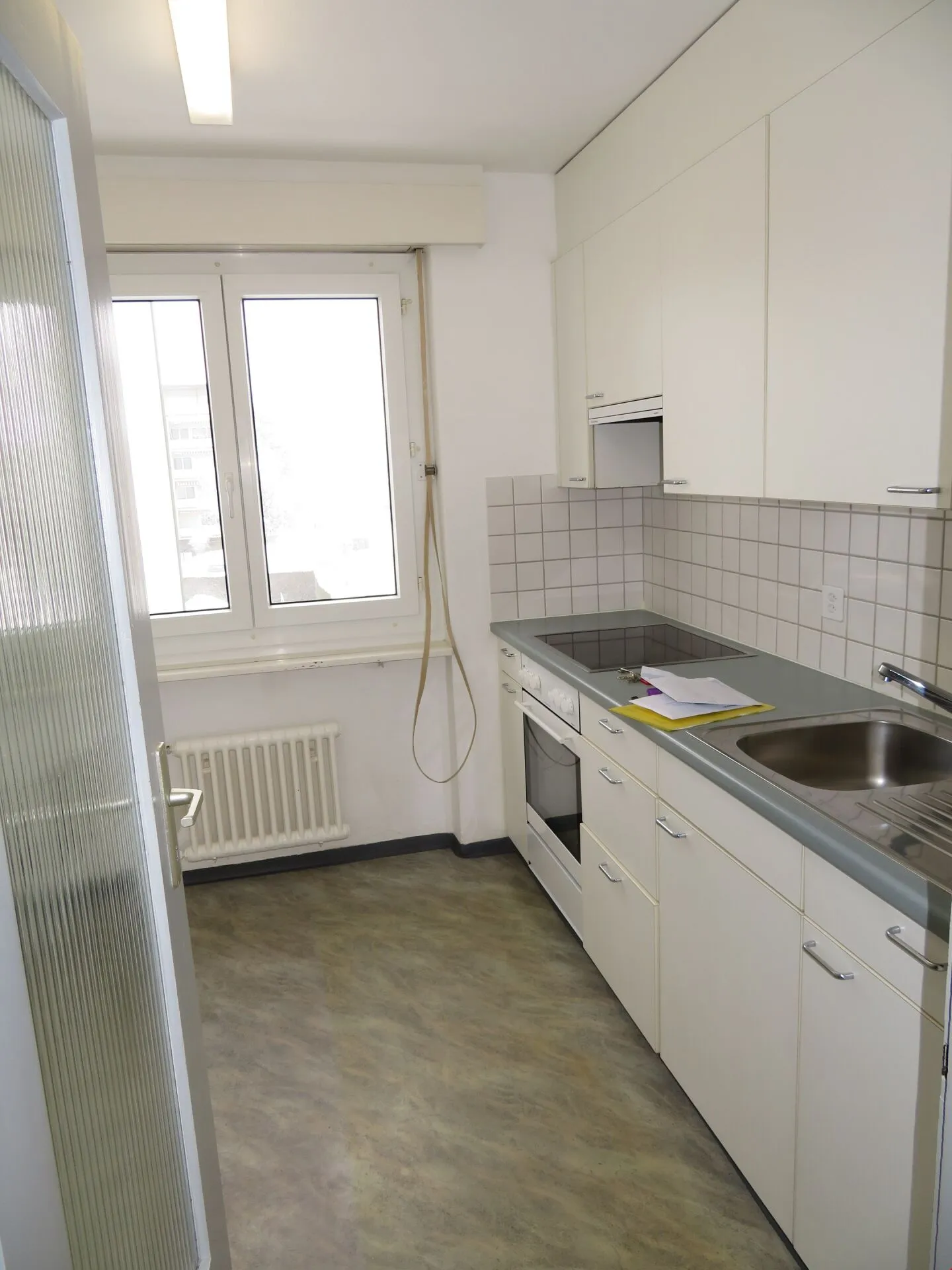 Soleggiato e adatto alle famiglie con un balcone attraente! Copia - Foto 2 di 8
