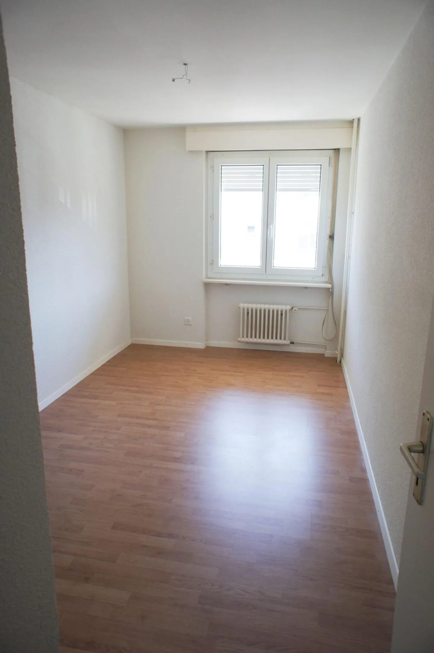 Soleggiato e adatto alle famiglie con un balcone attraente! Copia - Foto 5 di 8