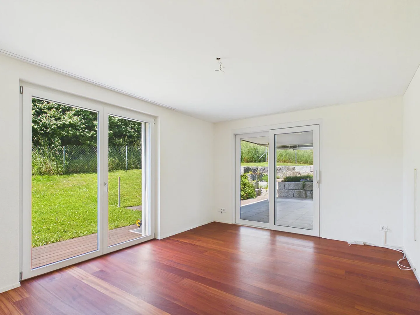 Luxurious garden apartment with large seating area in Stein am Rhein - Photo 9 of 15