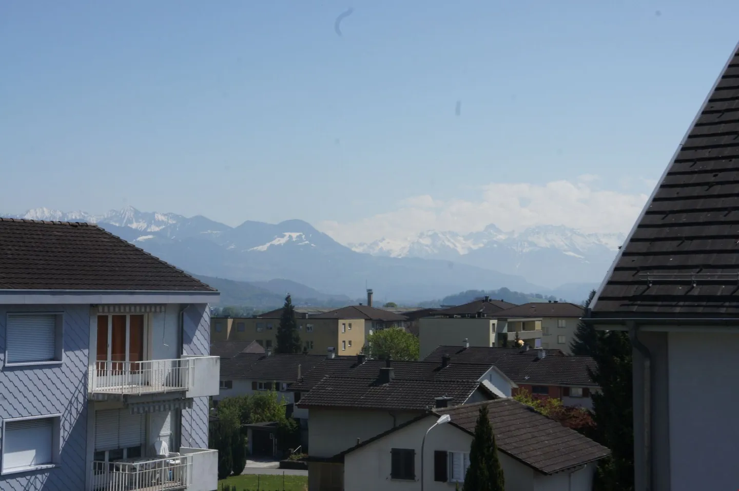 Soleggiato e adatto alle famiglie con un balcone attraente! Copia - Foto 8 di 8