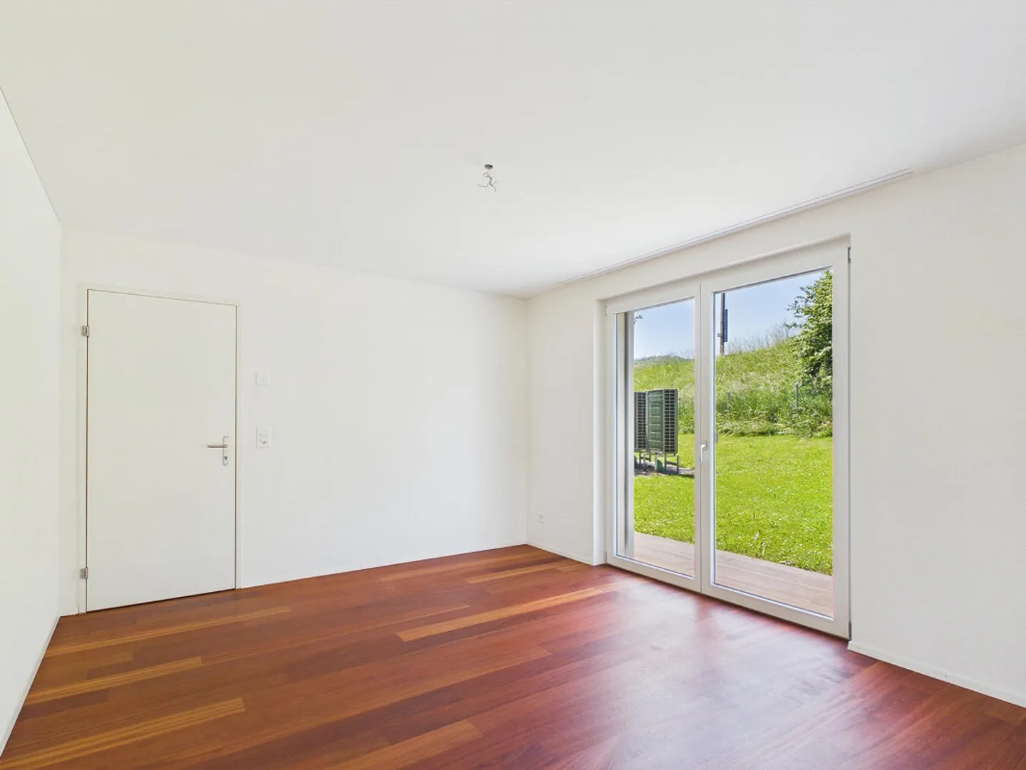 Luxurious garden apartment with large seating area in Stein am Rhein - Photo 10 of 15