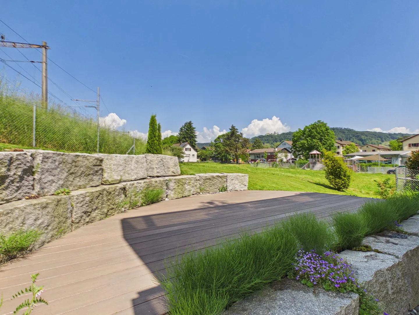 Luxurious garden apartment with large seating area in Stein am Rhein - Photo 12 of 15