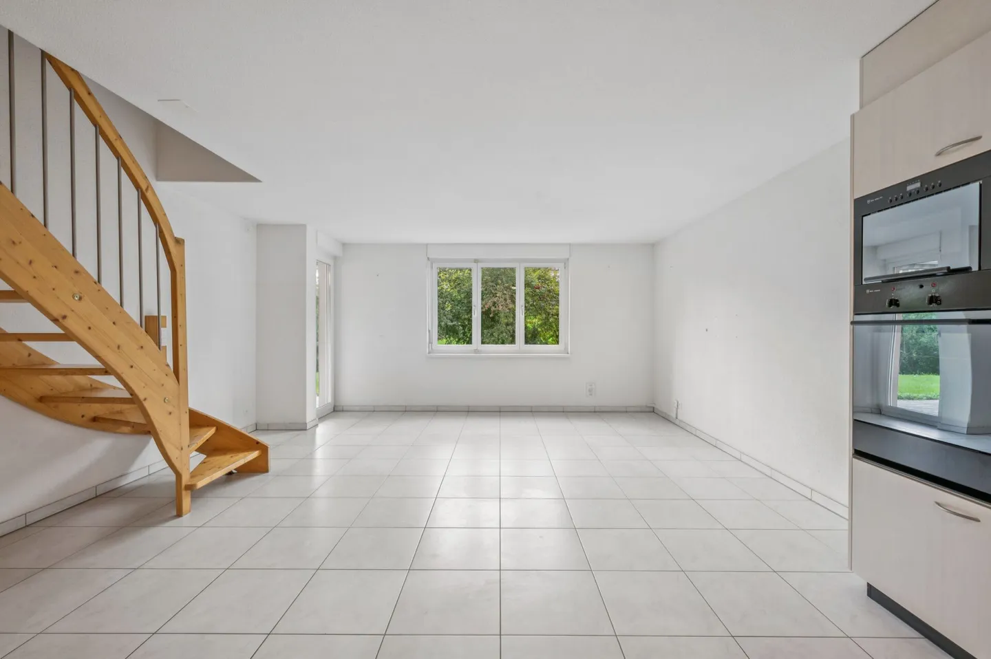 Inviting 4.5-Room Duplex Apartment - Photo 5 of 13
