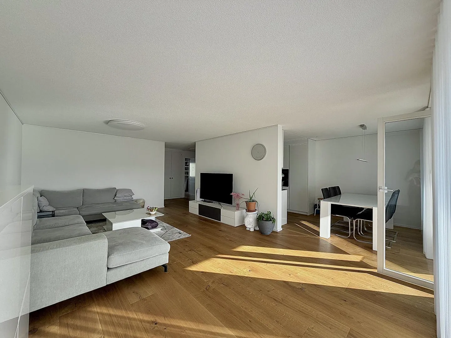 Moderne 4.5-Zimmerwohnung mit Balkon in Luzern-Reussbühl - Foto 4 von 18