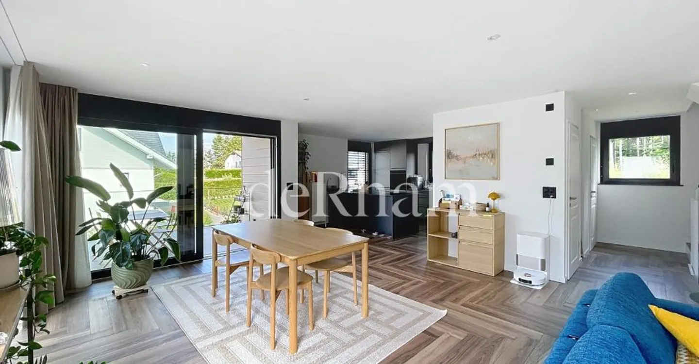 Triplex eccezionale in un contesto verde a Mont-sur-Lausanne! - Foto 1 di 10