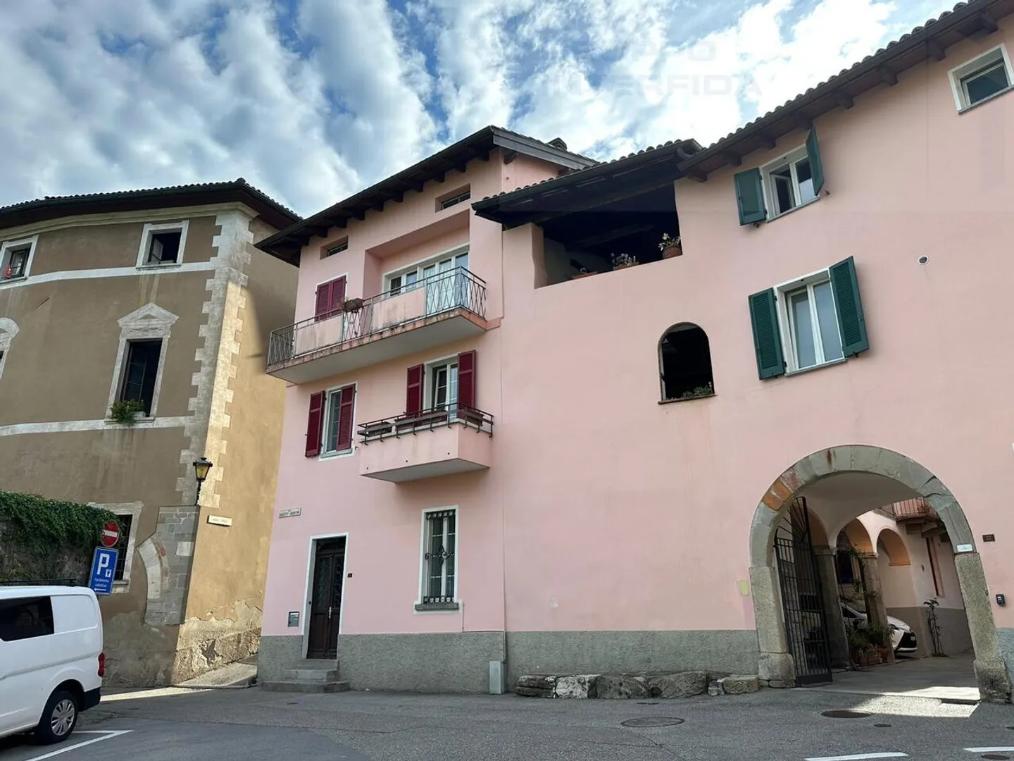 DUPLEX APARTMENT IN THE CENTER OF MENDRISIO - Photo 1 of 5