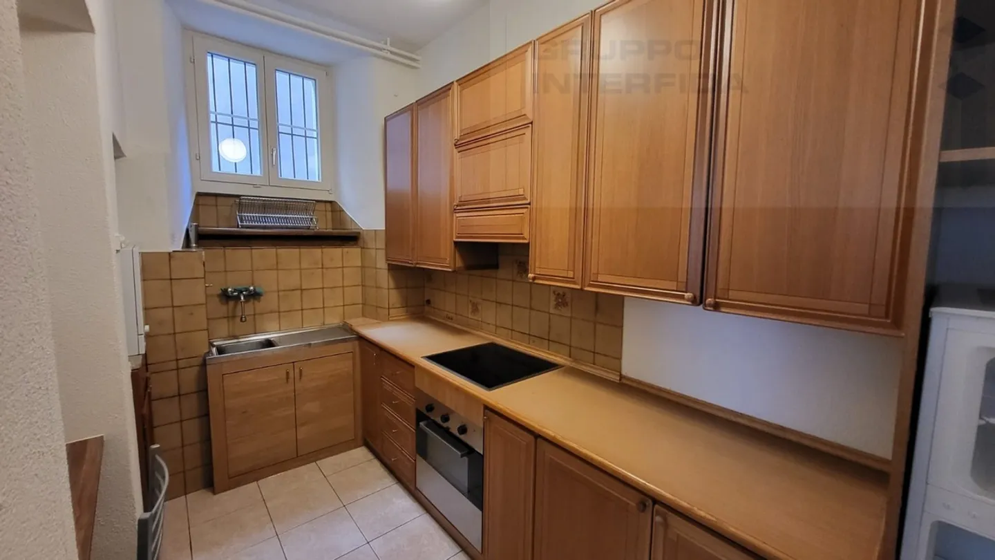 DUPLEX APARTMENT IN THE CENTER OF MENDRISIO - Photo 3 of 5