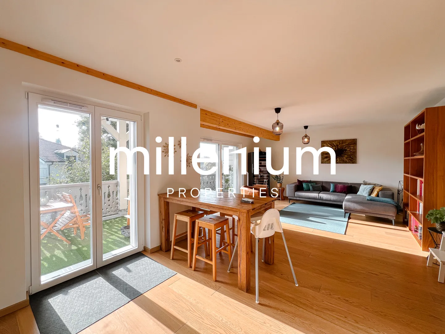 Stunning Duplex in Vésenaz - Photo 3 of 13